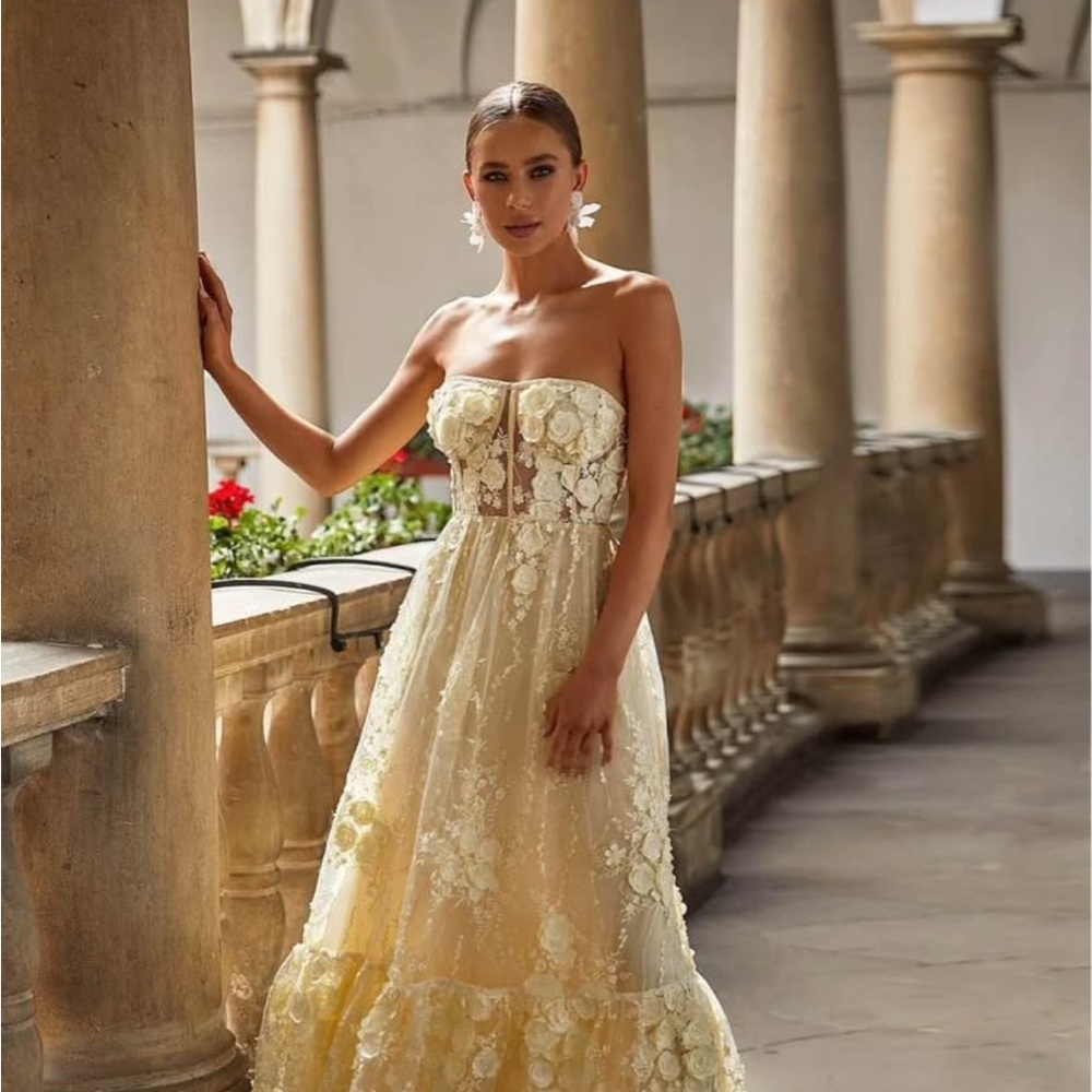 Alamour The Label Strapless Floral Cream Dress
